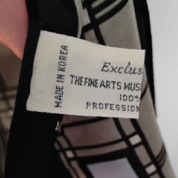 Frank Lloyd Wright Pattern Silk Scarf - Picture 2 of 6